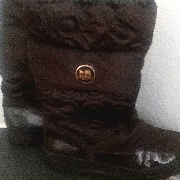 Coach - Picture 2 of 2